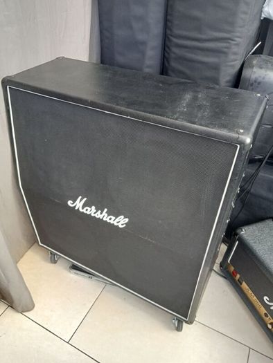 4x12 Cab w/ Celestion speakers