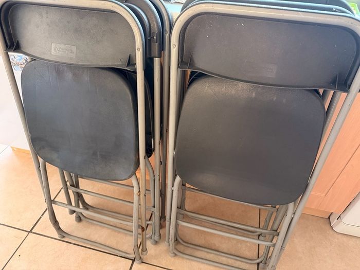 6 foldable chairs