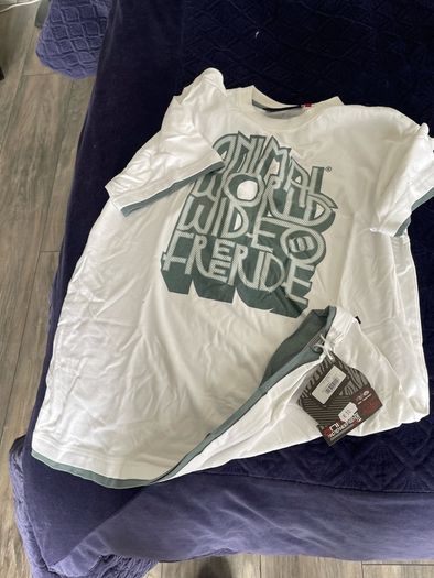 animal tee shirt large(new with tags