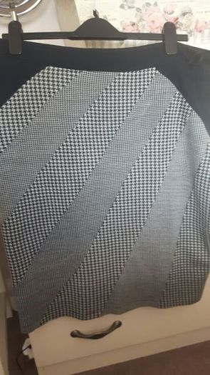 Marks and spencer black and white