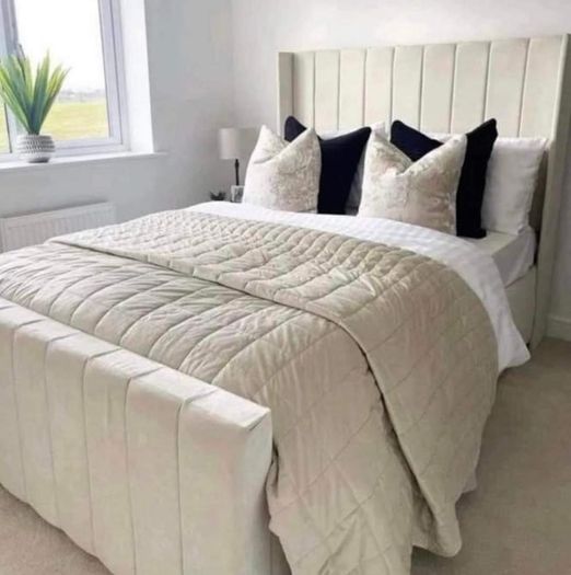 Double Small Double 4ft 4ft6 Ottoman Storage Beds