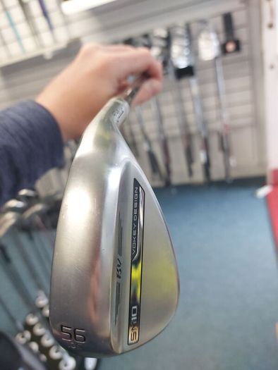 Titleist Vokey SM10 56 degree wedge