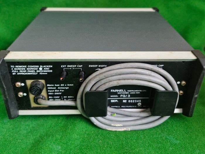 FARNELL Function Generator FG3