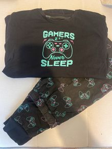 Boys pyjamas new