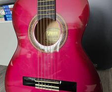 Valencia 3/4 guitar in Pink Sunburst  - set
