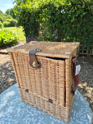 picnic hamper for 2