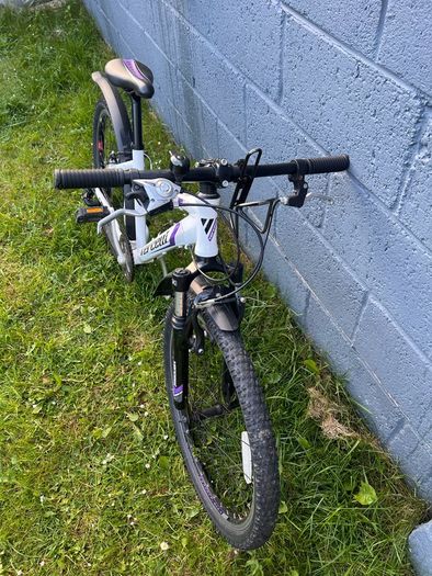 Girls bike