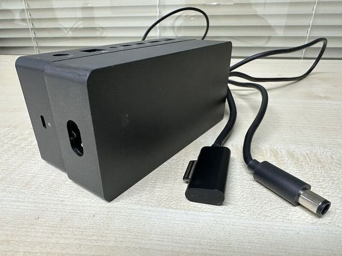 Surface Dock - Microsoft 1661 - for Pro 7, 6, 5, 4, 3, X, Go, Book, Laptop Docking Station