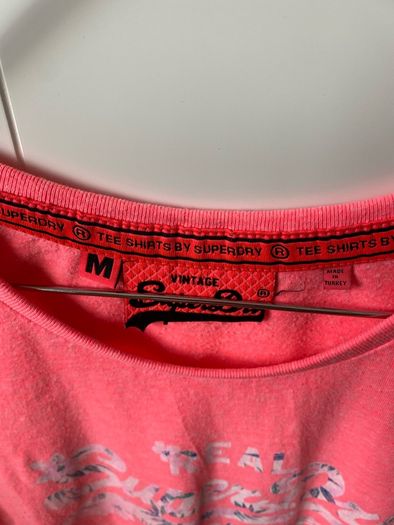 Superdry t-shirt for women / ladies. Size: Medium