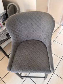 Bar stool