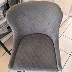 Bar stool