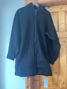 Helen Steele black hoody long line zipped size medium