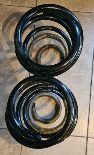 Mercedes-benz Vito W447 Two Front Coil Springs
