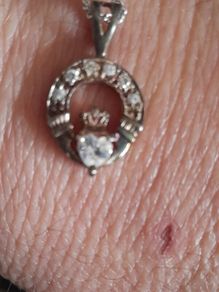 ladies silver chain and pendant