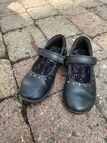 Clarks girls school shoes size UK9