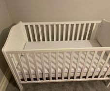 baby cot, baby seat and next to me crib
