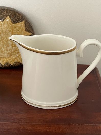 Villeroy & Boch Charleston Gold Chateau Collection Milk jug