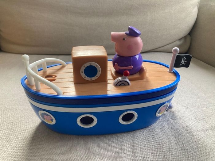Peppa pig grandpa pigs boat
