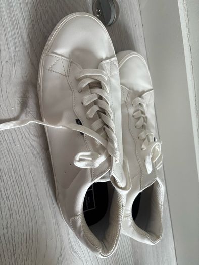 Mens shoes
