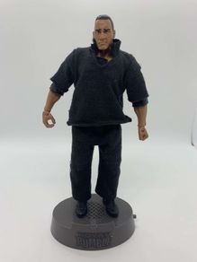 wwe elite The Rock with Entrance greats clothing & stand action figure
