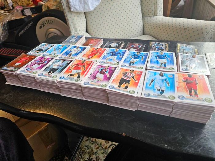 1700+ Football Cards Collection
