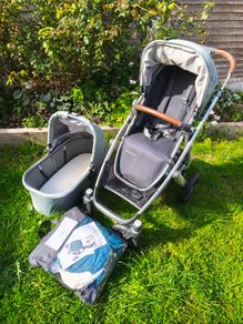 Uppababy Vista 2 Travel System + Ganoosh
