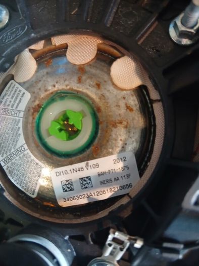 ford focus airbag 2012 on