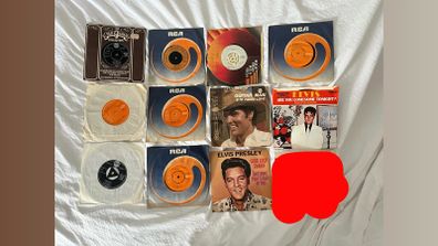 11x Elvis Presley 7" singles