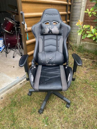 Gaming chair