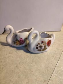 Set of Two Pretty Vintage Style Floral Decorative Bone China Swan Ornaments