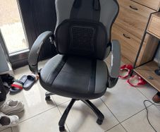 Desk chair