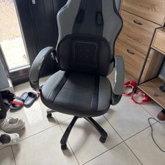 Desk chair