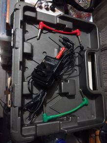 Small board boss bcb3 (for 3 boss pedals) with power supply and daisy chain