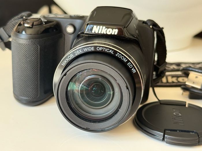 Nikon Coolpix L340 with 2x 32GB Cards & Bag