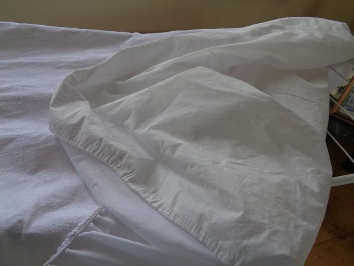 Terry Towelling Water-Proof Mattress Protector  for Sale