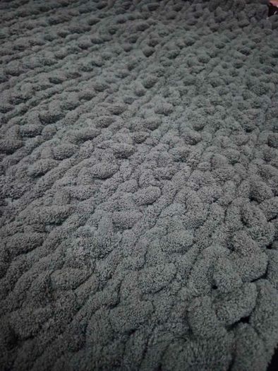Custom Handmade Chunky Knit Blankets Available