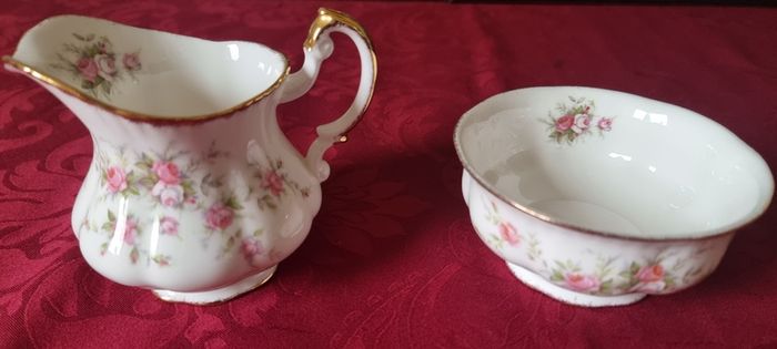3 Piece Royal Albert / Paragon Victoriana Rose Bone China Gold Gilt Cake Plate, Sugar Bowl And Milk Jug Set Made In England