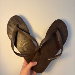 Brown Havaianas Brasil flip-flop
