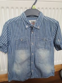 Boys pinstripped short sleeve shirt age 5 to 6
