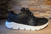 Trainers, size 6