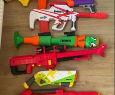 Bundle of Fortnite and Roblox nerf guns