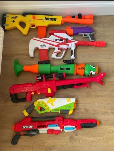 Bundle of Fortnite and Roblox nerf guns