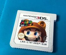 Nintendo 3DS game - Super Mario 3D Land
