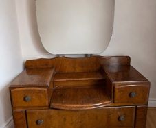 Five-drawer wooden dressing table,