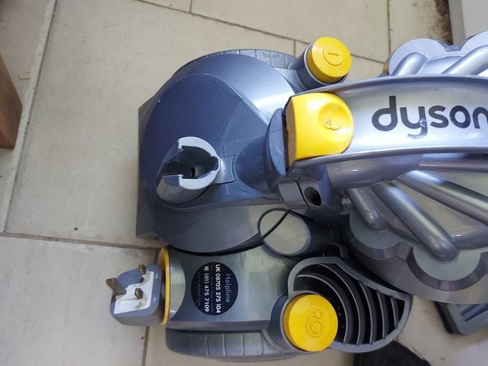 DYSON DC08, in excellent condition, Great suction