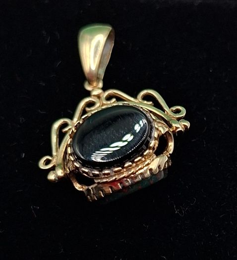 9ct yellow gold swivel fob