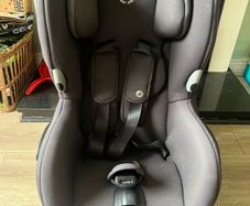 maxi cosi swivel child's car seat