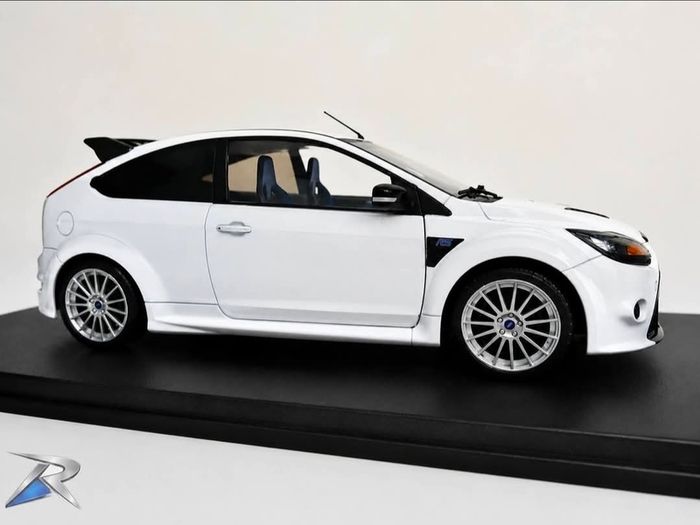 Ford Focus RS MK2 1:18 Scale