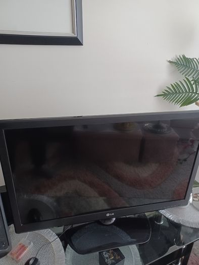 Big tv LG 45 cal hdm1 hdm2 perfect no hew control pilot