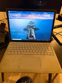 Microsoft Surface Laptop i5 | 8GB